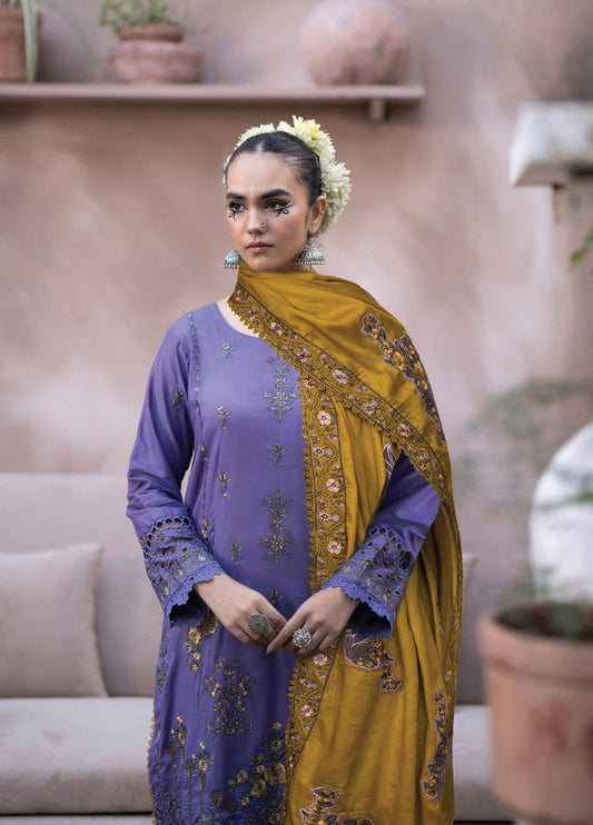 Anaya Hoor Festive Signature Embroidered Lawn 3pcs - Jotey