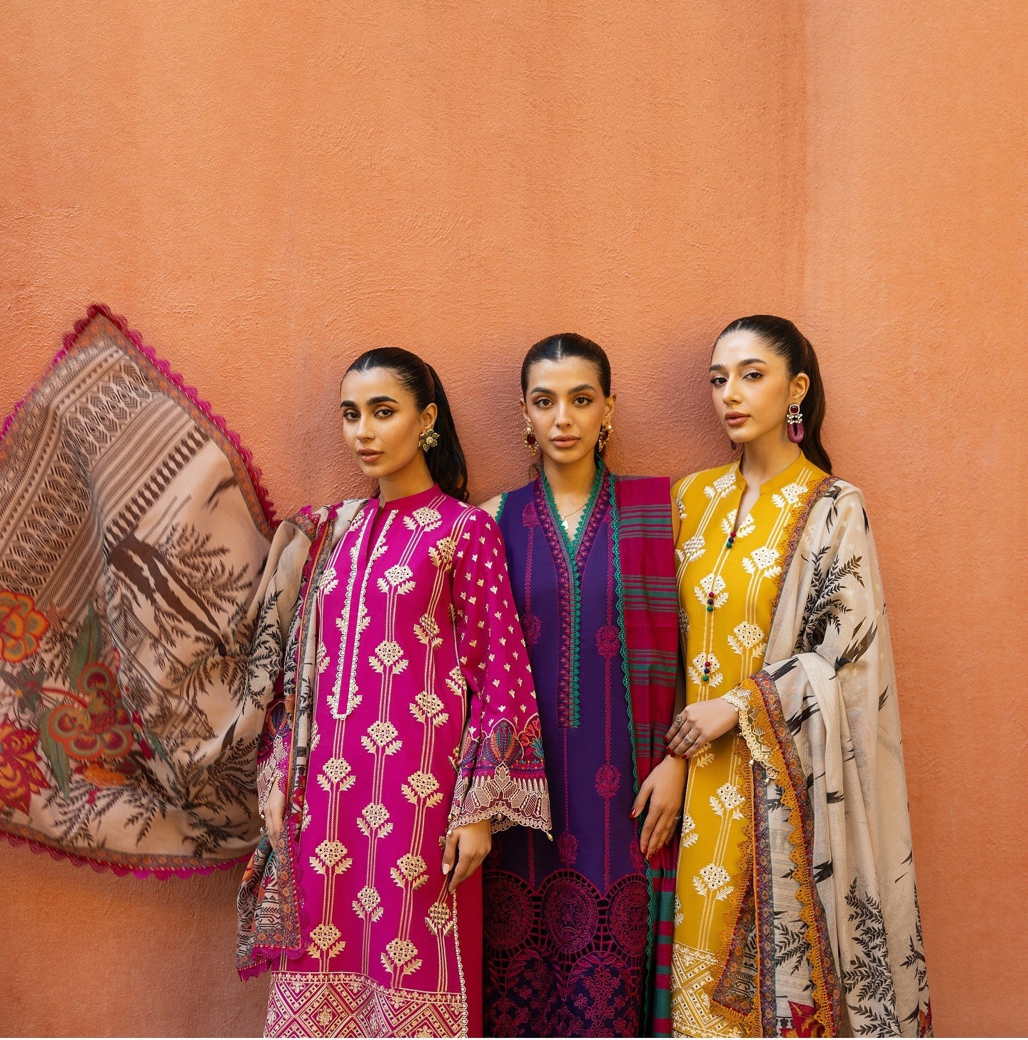 Zainab Chottani Chikankari'25