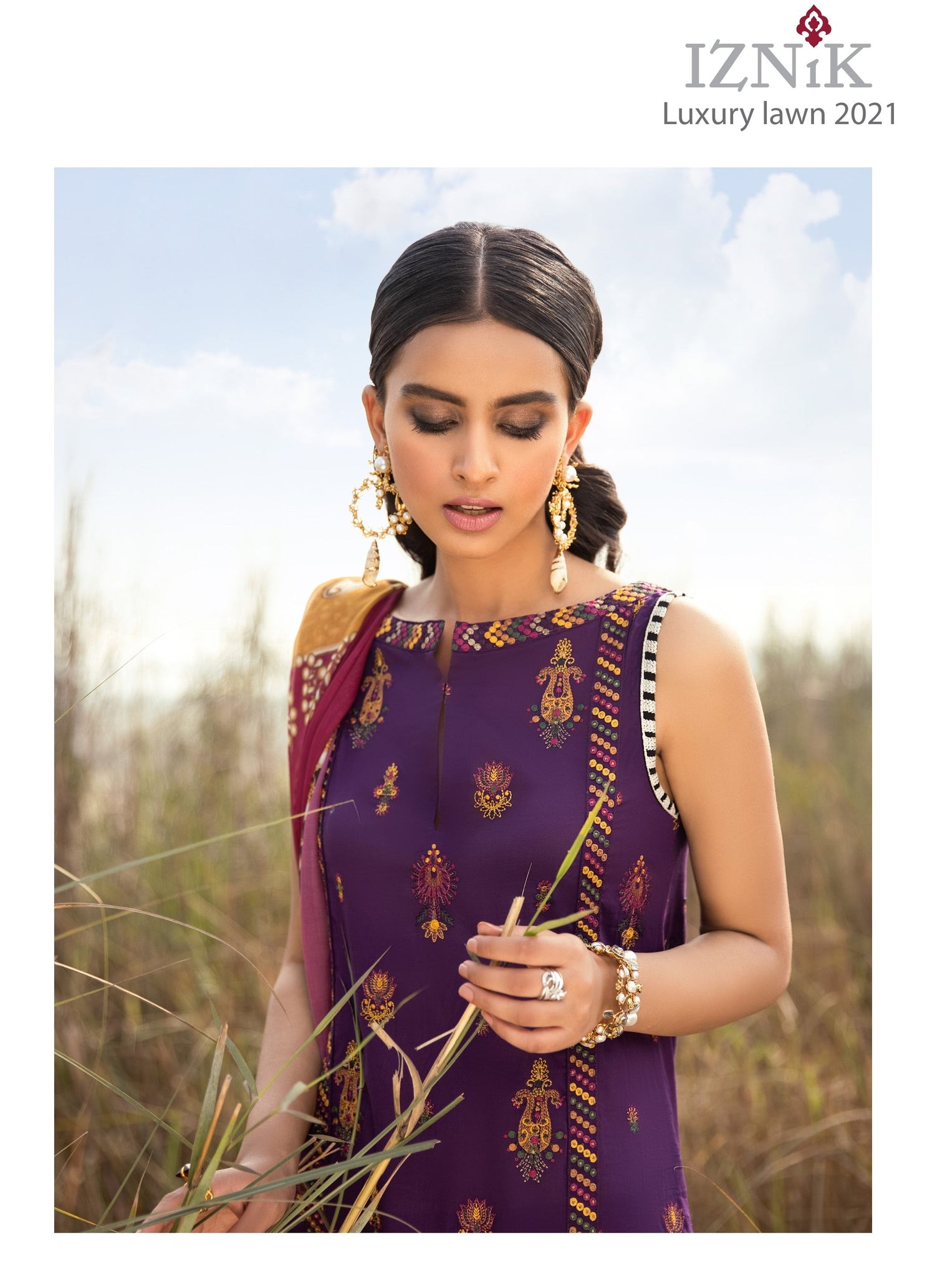 Iznik luxury lawn