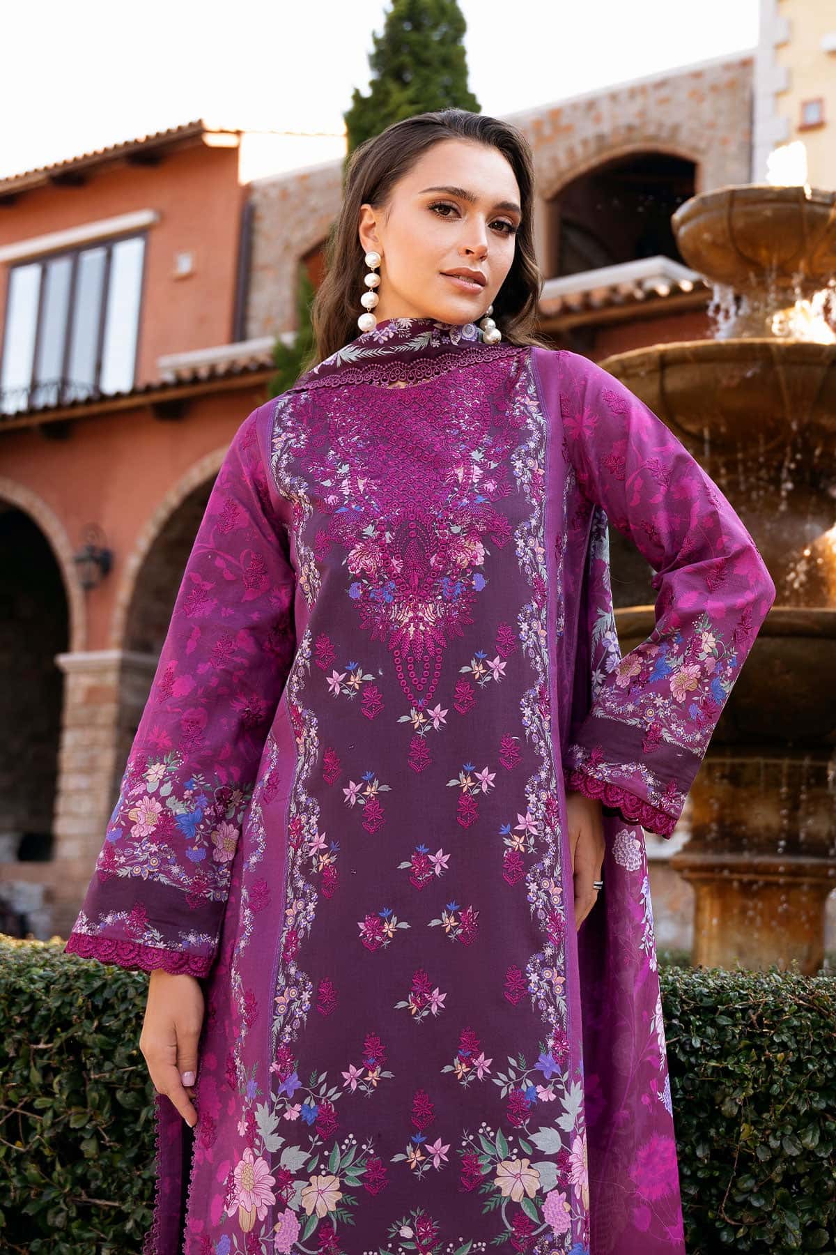 AFROZEH Damask The Holiday Edit'25 Embroidered Lawn 3pcs
