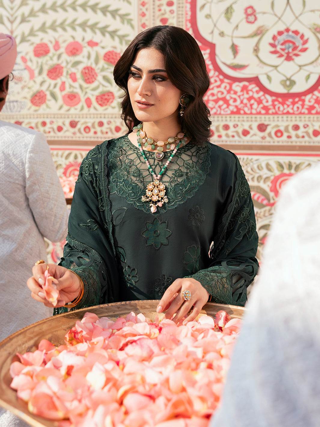 Husn Jahan By Mahnur Embroidered Luxury Lawn Unstitched 3pcs - Jotey