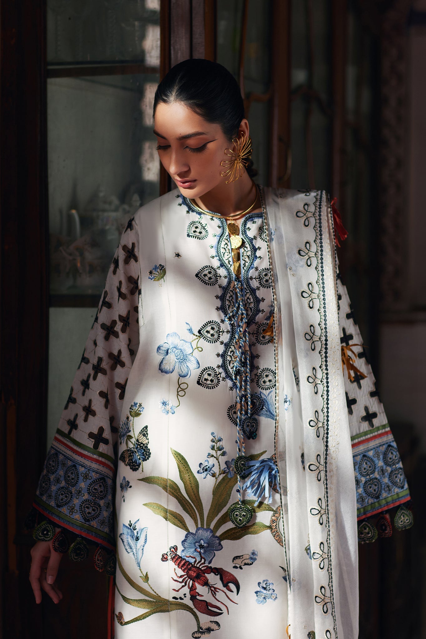 Elan Embroidered Lawn Unstitched 3pcs