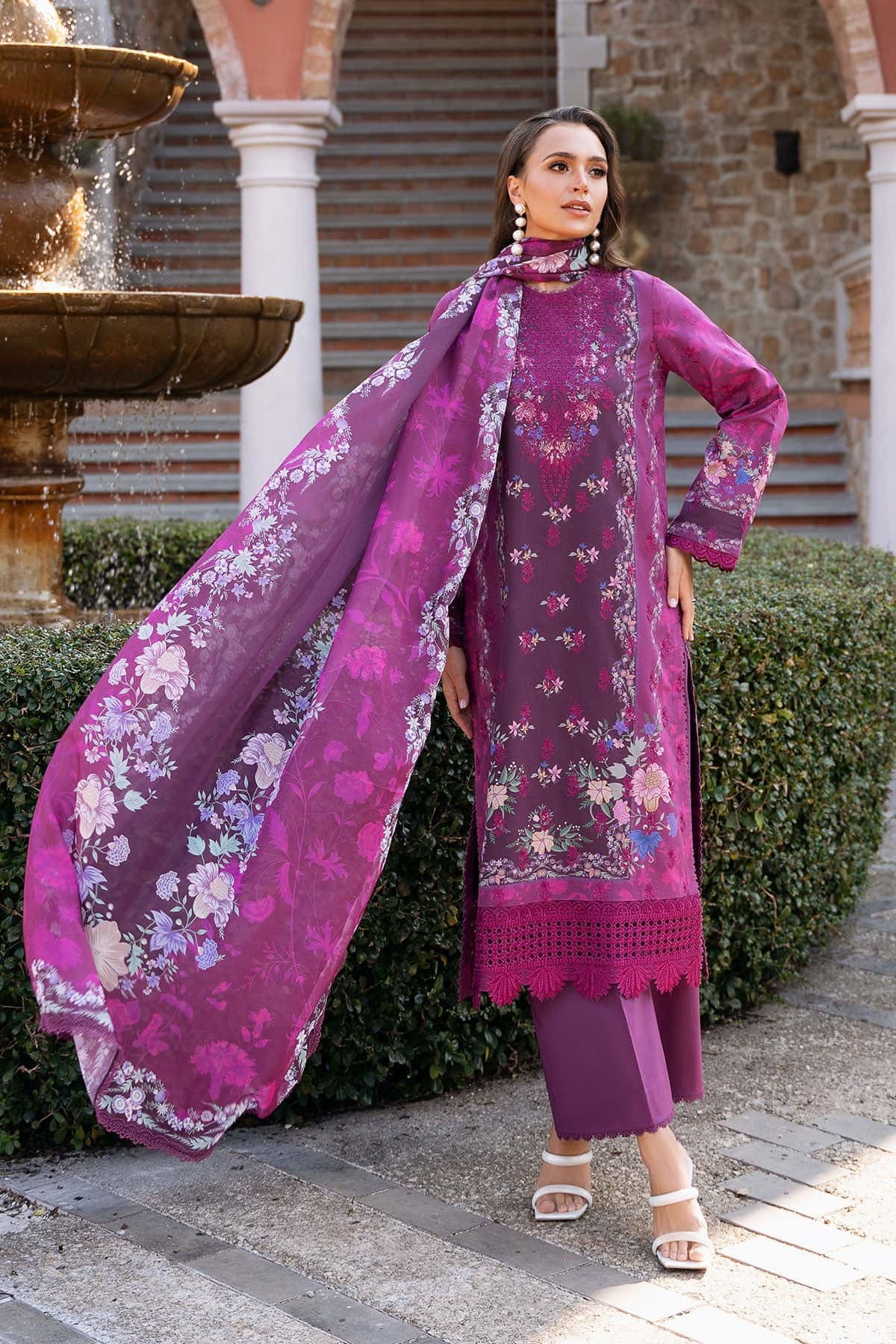 AFROZEH Damask The Holiday Edit'25 Embroidered Lawn 3pcs