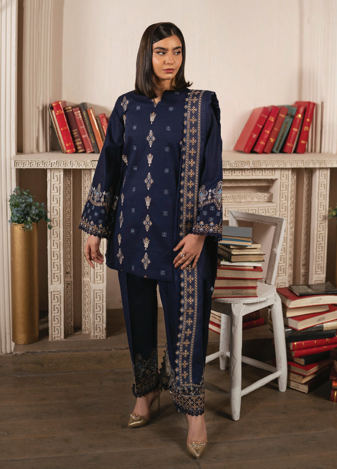 Mah-E-Noor By Angan Embroidered Lawn Unstitched 3Pcs