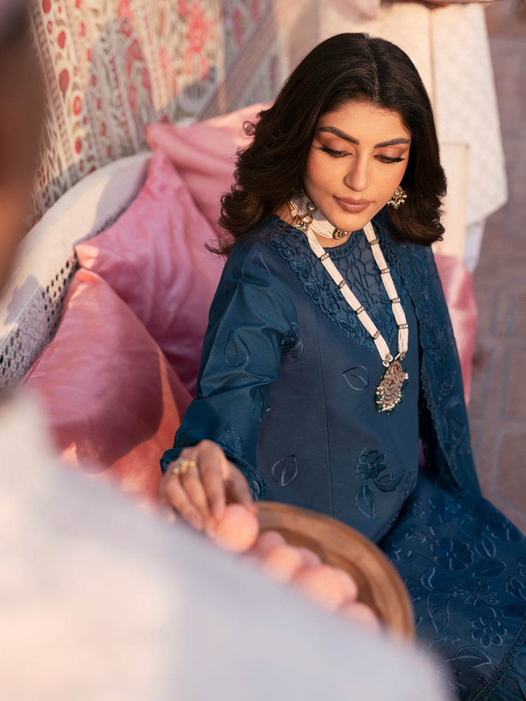 Husn Jahan By Mahnur Embroidered Luxury Lawn Unstitched 3pcs - Jotey