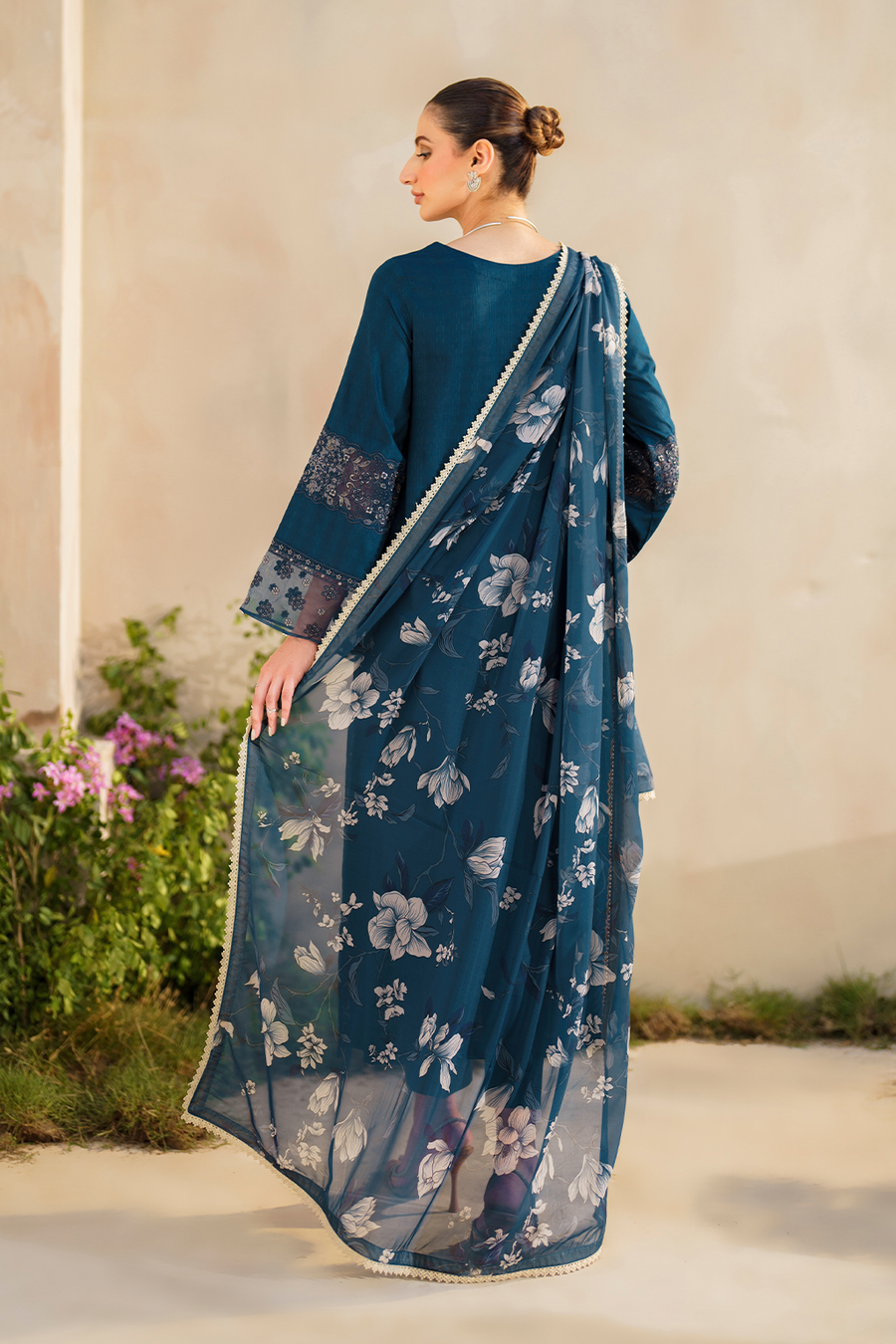 Iznik Festive Lawn Embroidered Unstitched 3pcs - Jotey