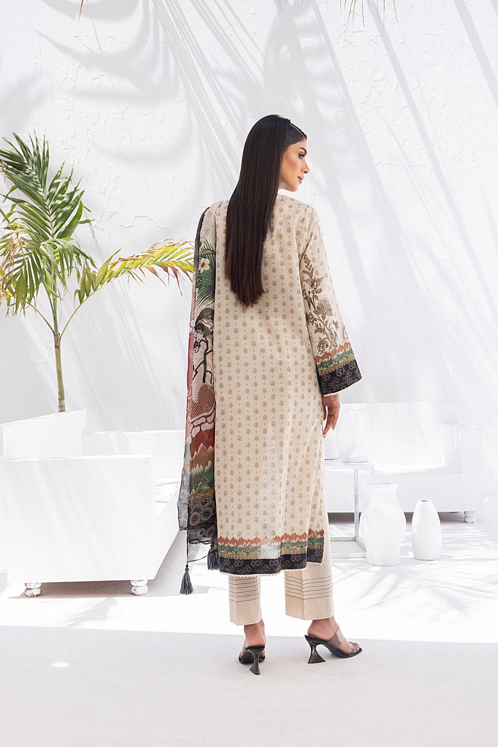 Lakhany Komal Printed Lawn Unstitched 3pcs - Jotey