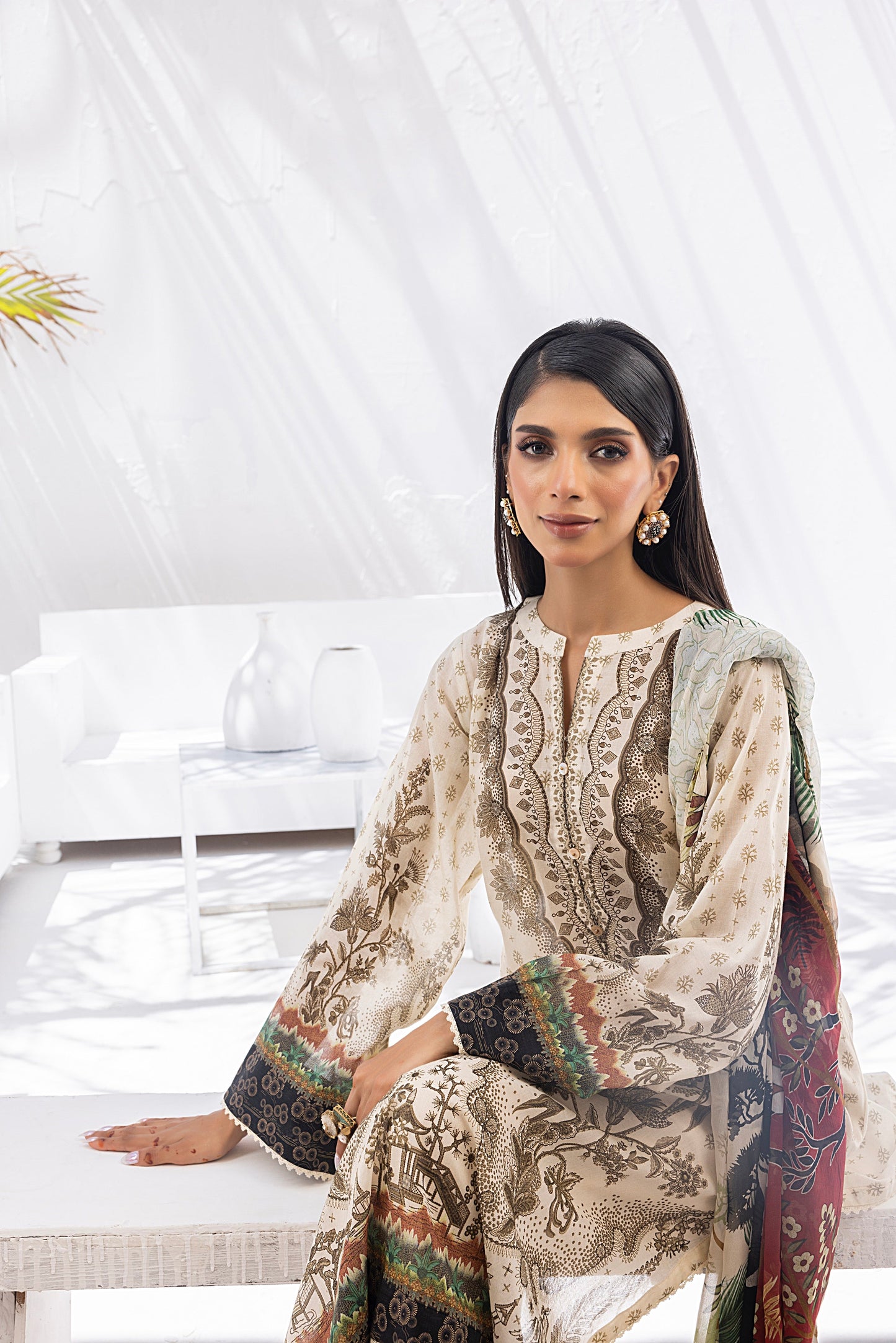 Lakhany Komal Printed Lawn Unstitched 3pcs - Jotey