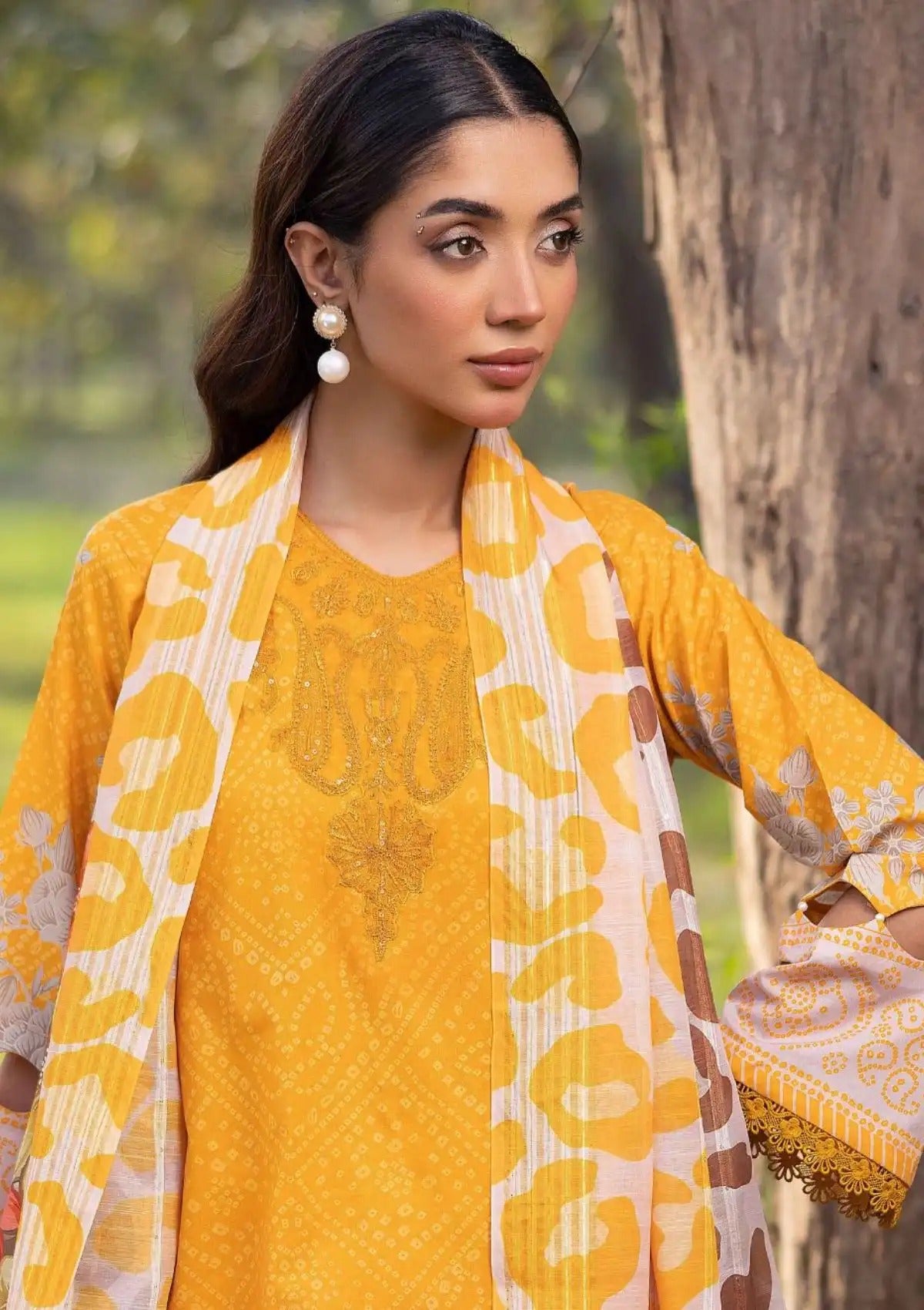 Nur Vantage Embroidered Lawn Unstitched 3 Piece