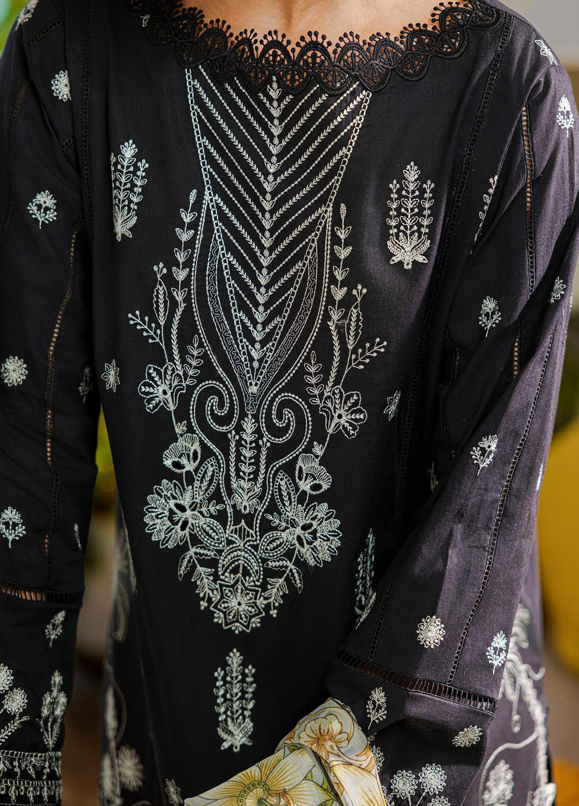 Zellbury Chikankari Embroidered Lawn Unstitched 3Pcs