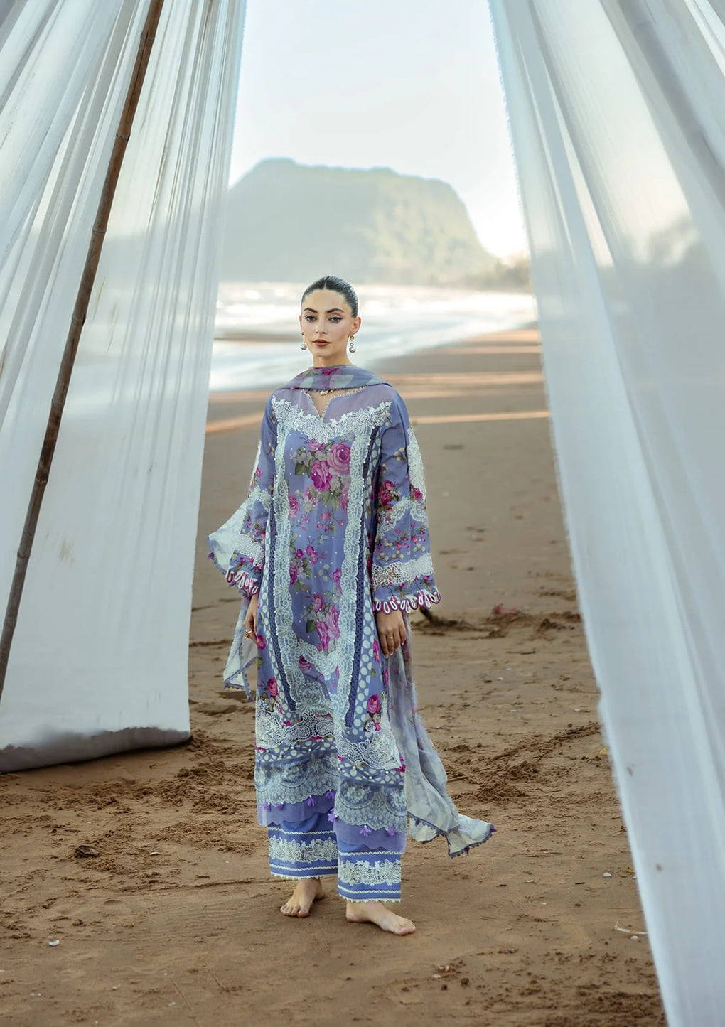 Elaf Premium Signature Embroidered Lawn Unstitched 3pcs