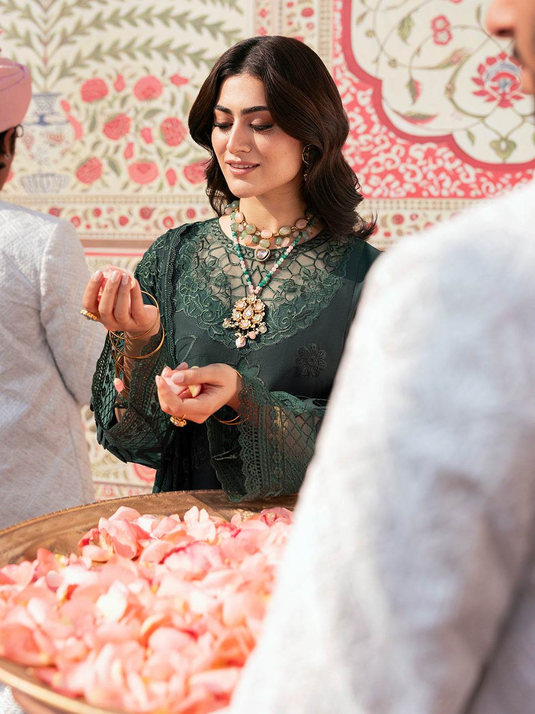 Husn Jahan By Mahnur Embroidered Luxury Lawn Unstitched 3pcs - Jotey