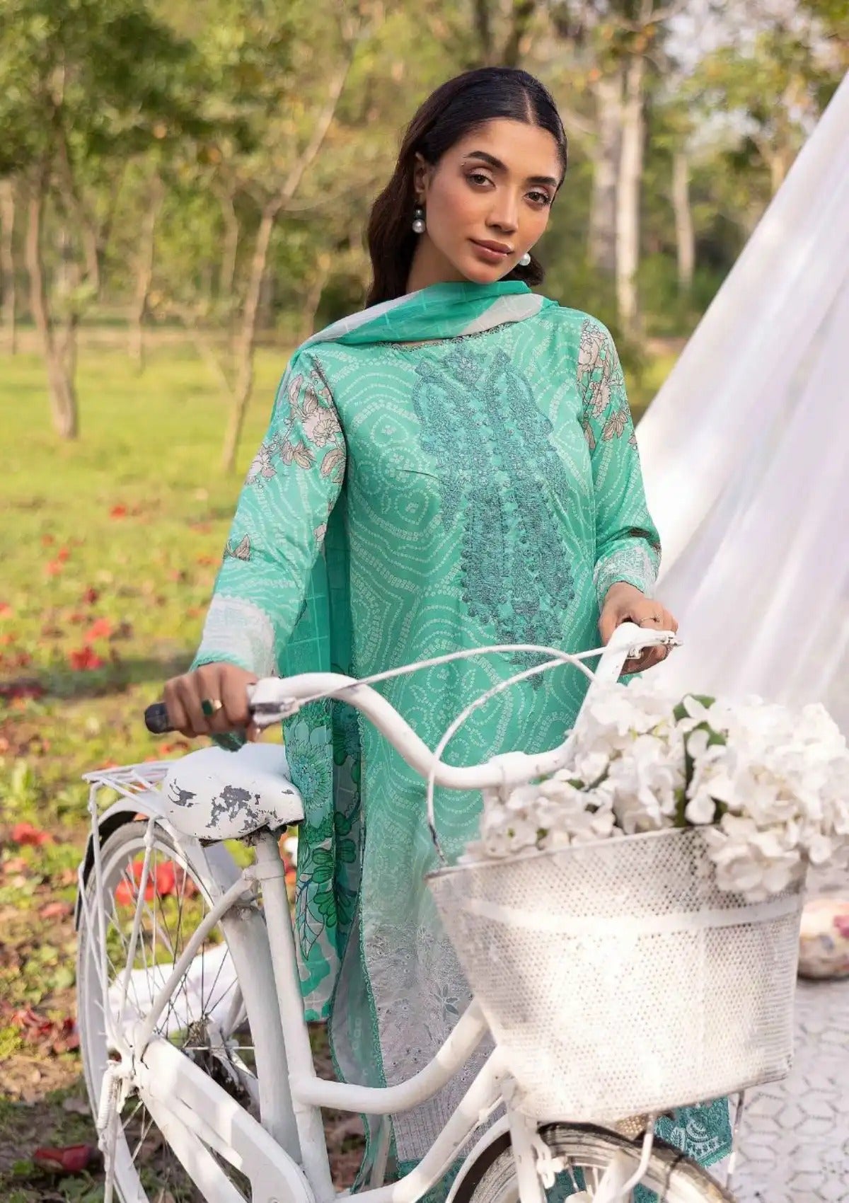 Nur Vantage Embroidered Lawn Unstitched 3 Piece