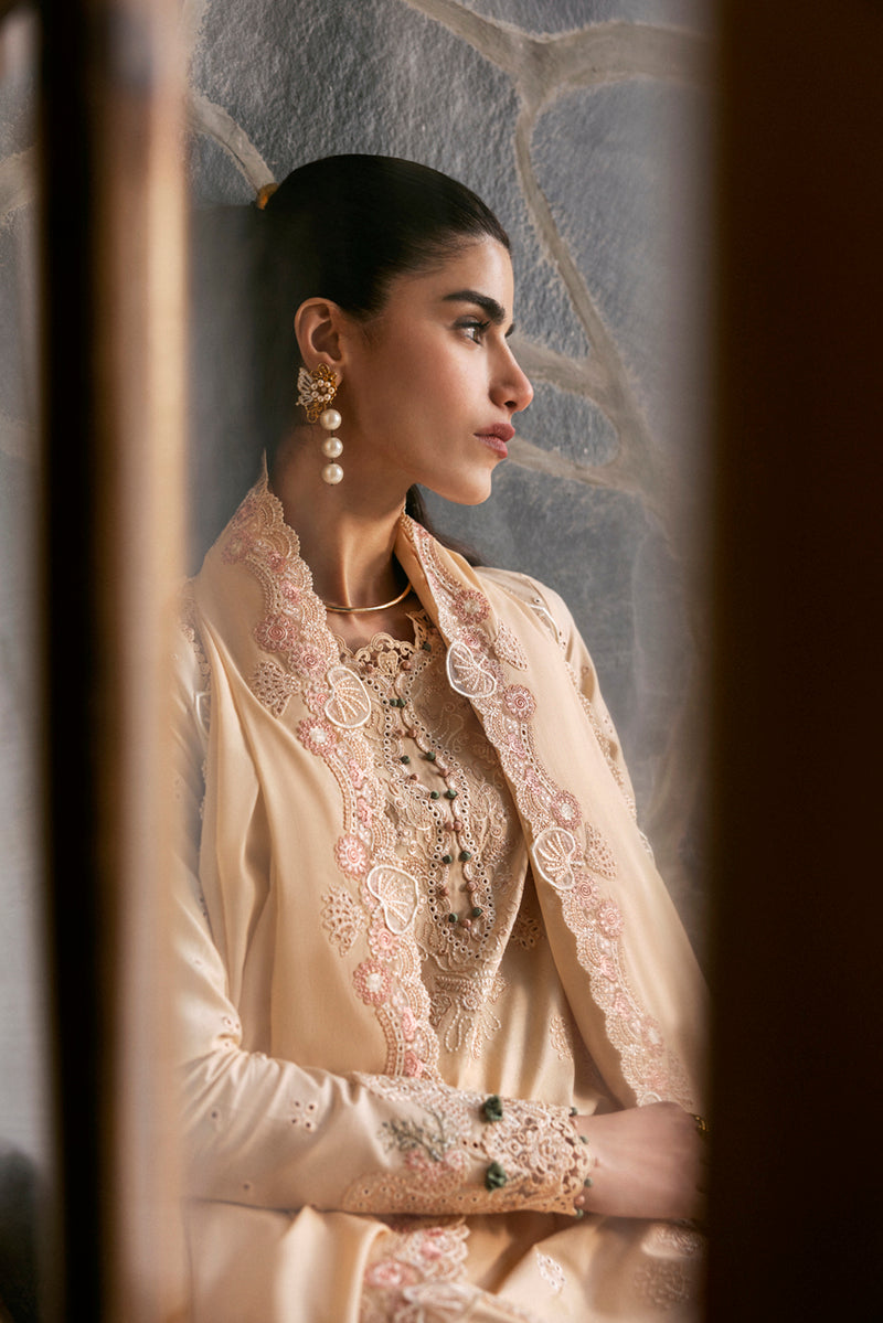 Qalamkar Qlinekari Embroidered Luxury Lawn Unstitched 3pcs