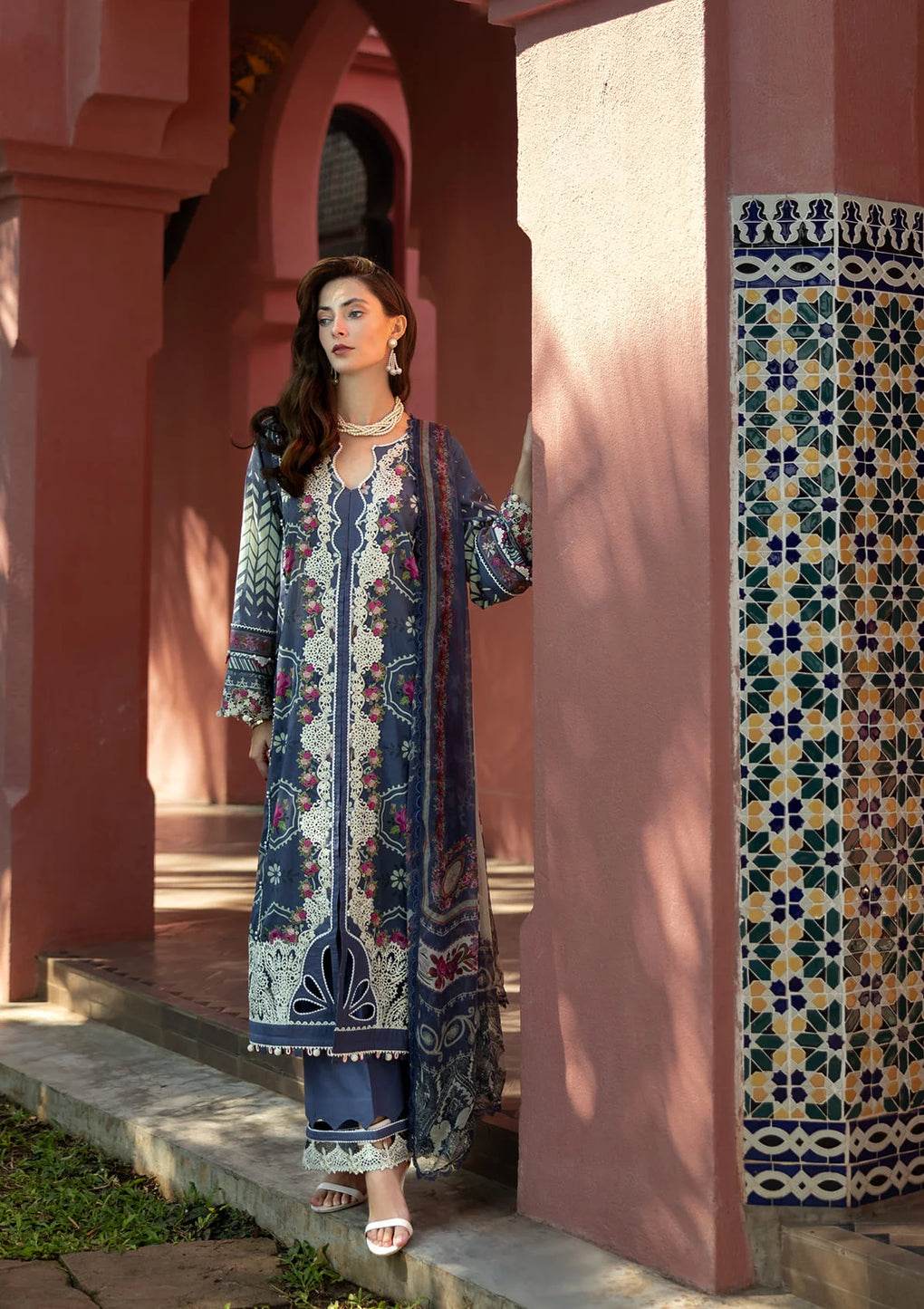 Elaf Premium Signature Embroidered Lawn Unstitched 3pcs - Jotey