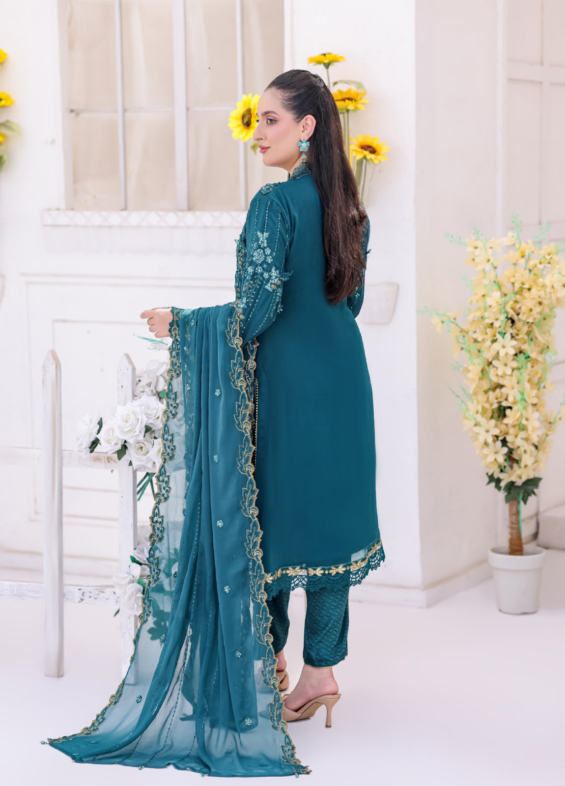 Ghungroo By Bin khalid Embroidered Chiffon Unstitched Three Piece
