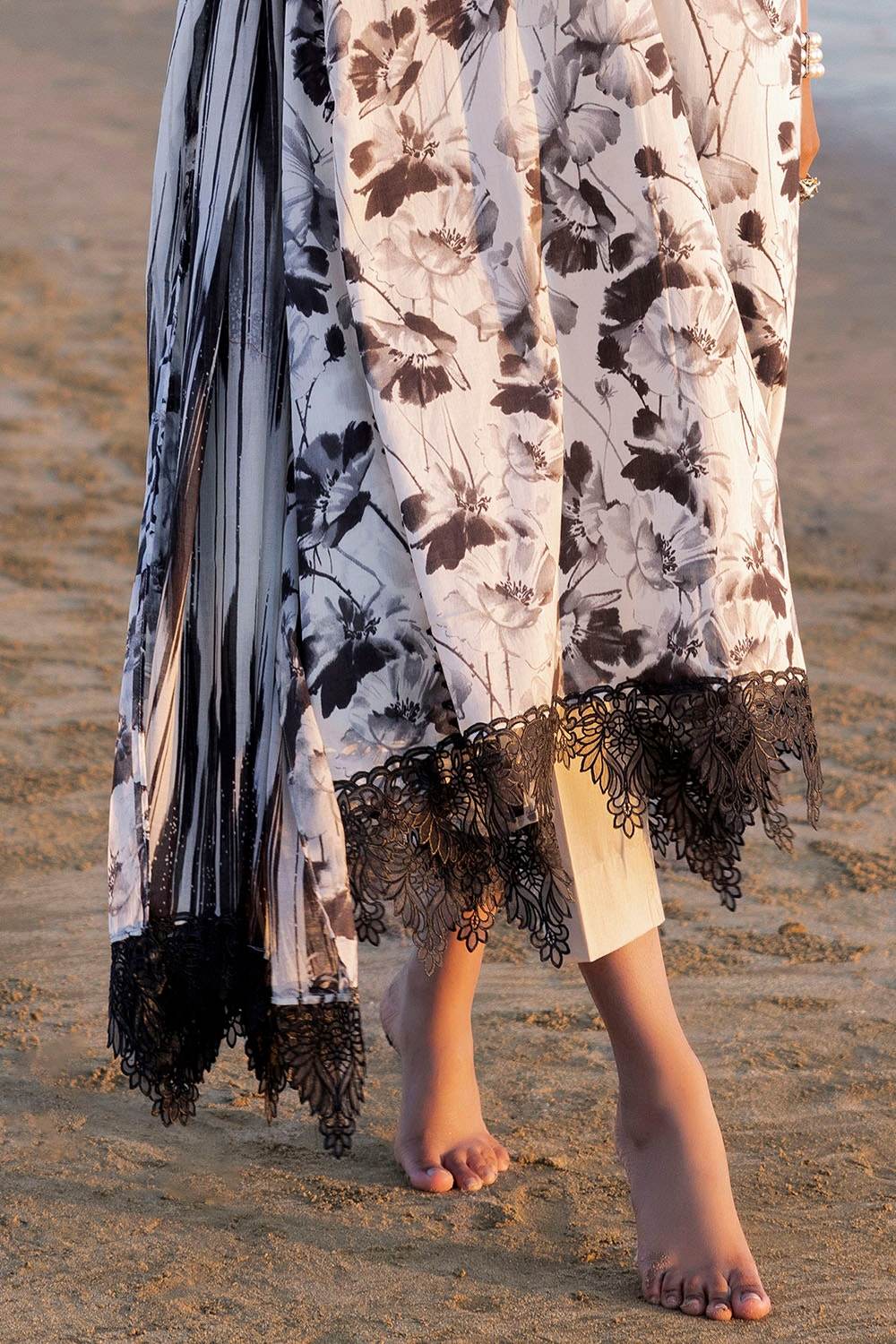 Gul Ahmed Printed Summer Lawn'25 Unstitched 2pcs - Jotey