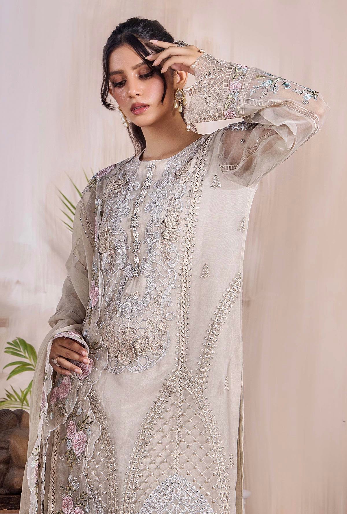 Riwayat By ZA Clothes Embroidered Stitched 3pcs