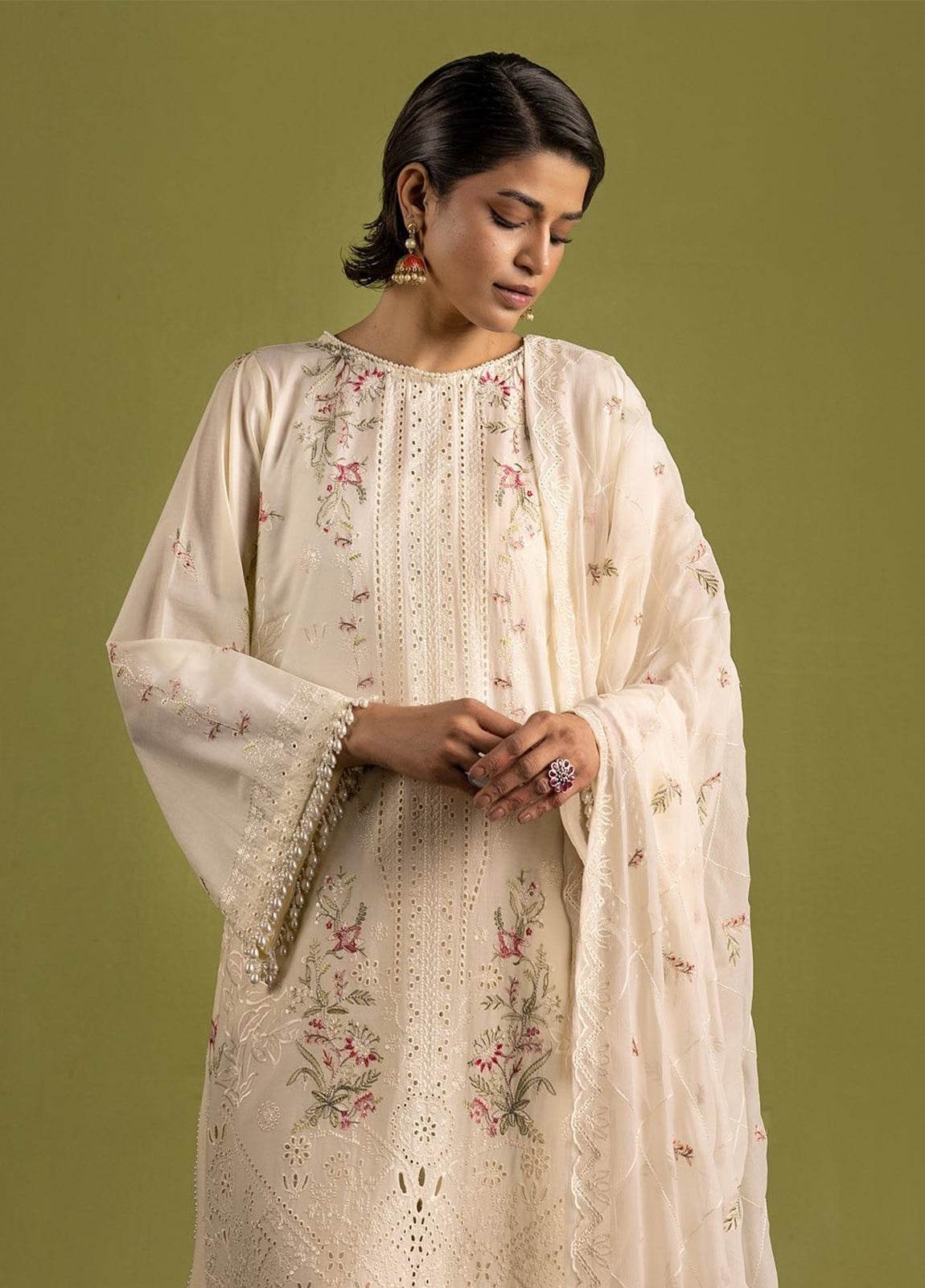Gul-E-Bahaar By Khoobsurat Embroidered Lawn Unstitched 3pcs - Jotey