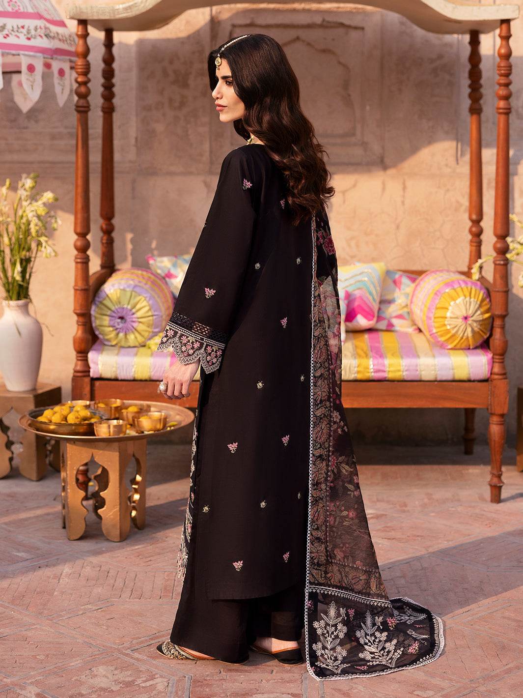 Husn Jahan By Mahnur Embroidered Luxury Lawn Unstitched 3pcs - Jotey