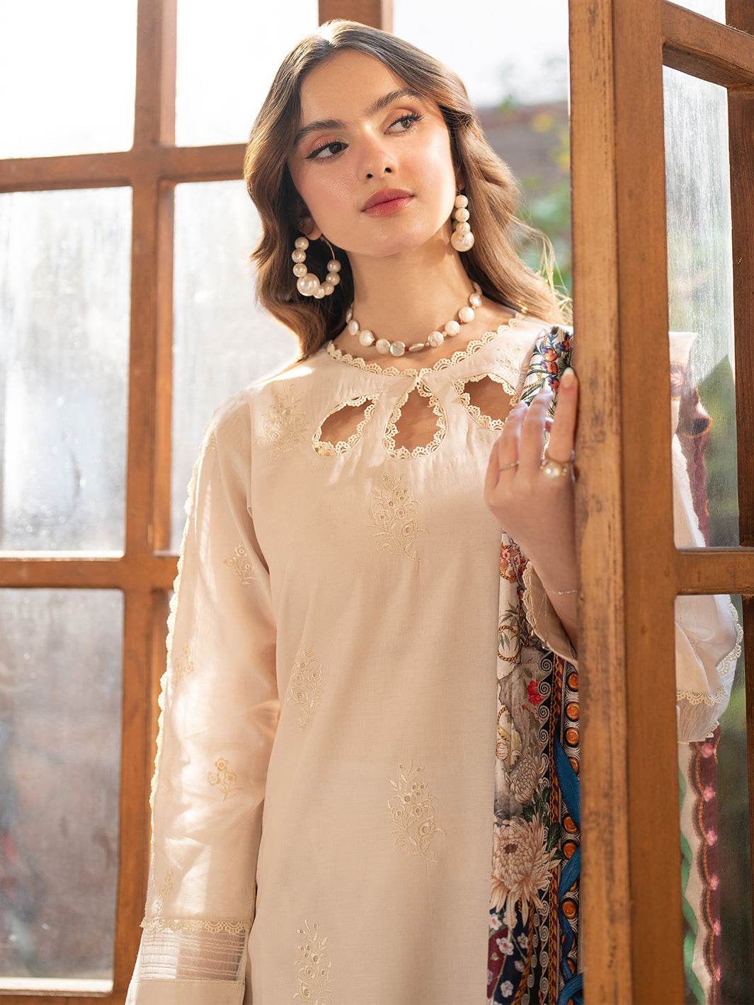 Stella By Mahnur Embroidered Lawn Unstitched 3pcs - Jotey