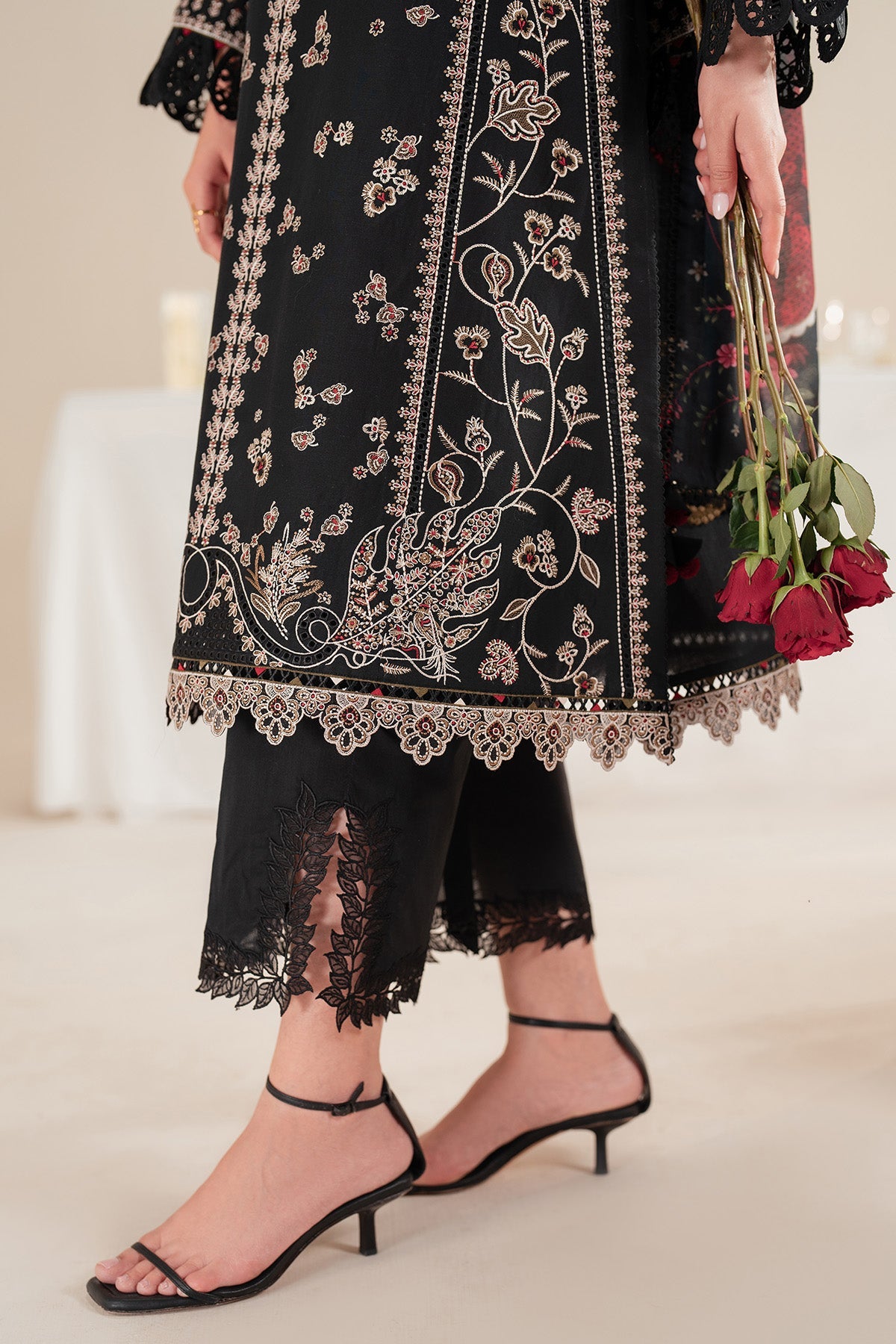 Iris By Jazmin Embroidered Luxury Lawn Unstitched 3pcs