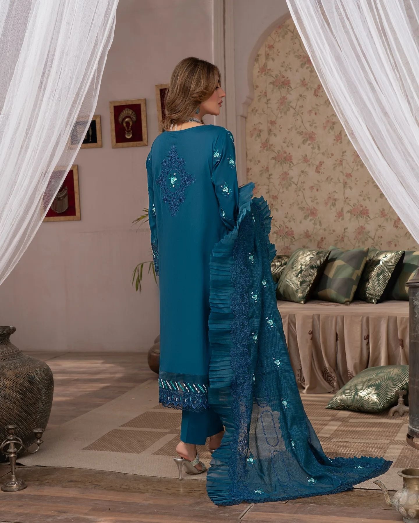 Manizay Gul Maina Embroidered Lawn 3pcs