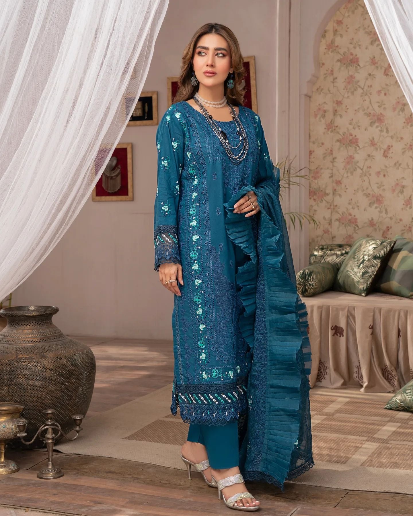 Manizay Gul Maina Embroidered Lawn 3pcs