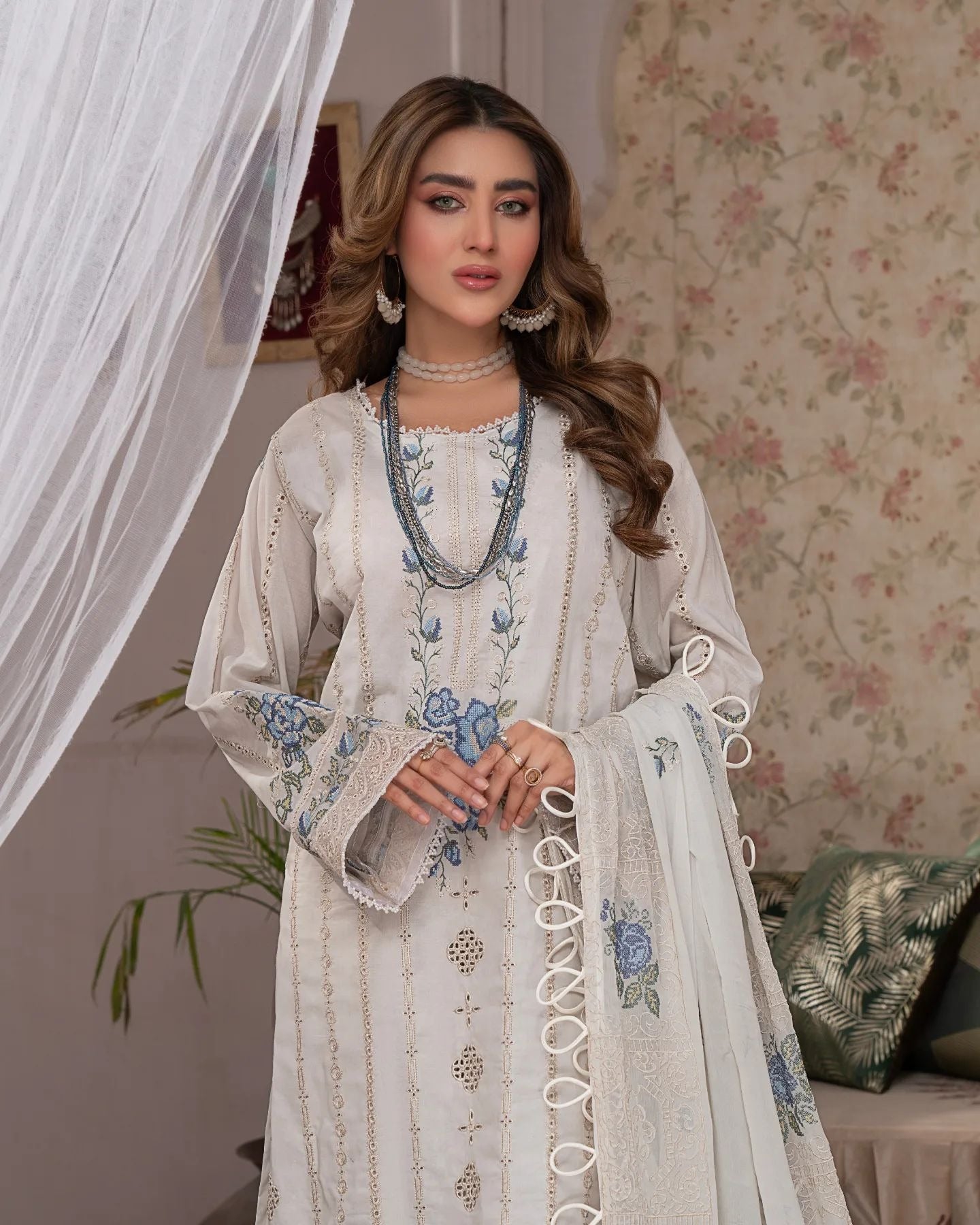 Manizay Gul Maina Embroidered Lawn 3pcs