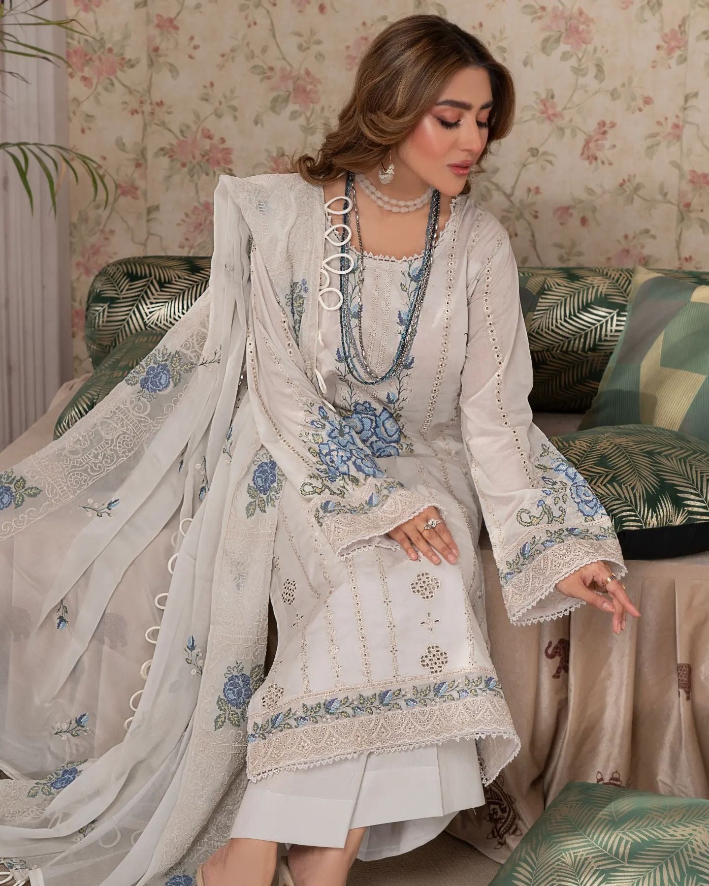 Manizay Gul Maina Embroidered Lawn 3pcs