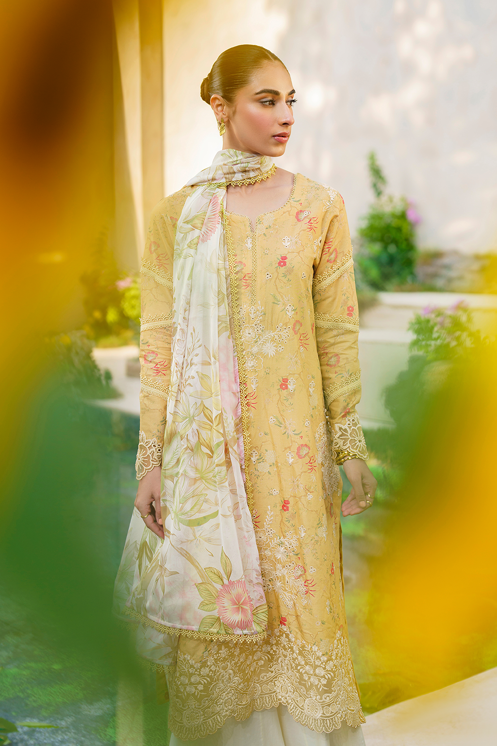 Iznik Festive Lawn Embroidered Unstitched 3pcs - Jotey