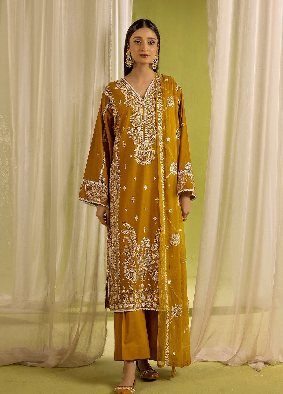 Khoobsurat Signature Shamiyana Luxury Embroidered Lawn 3pcs