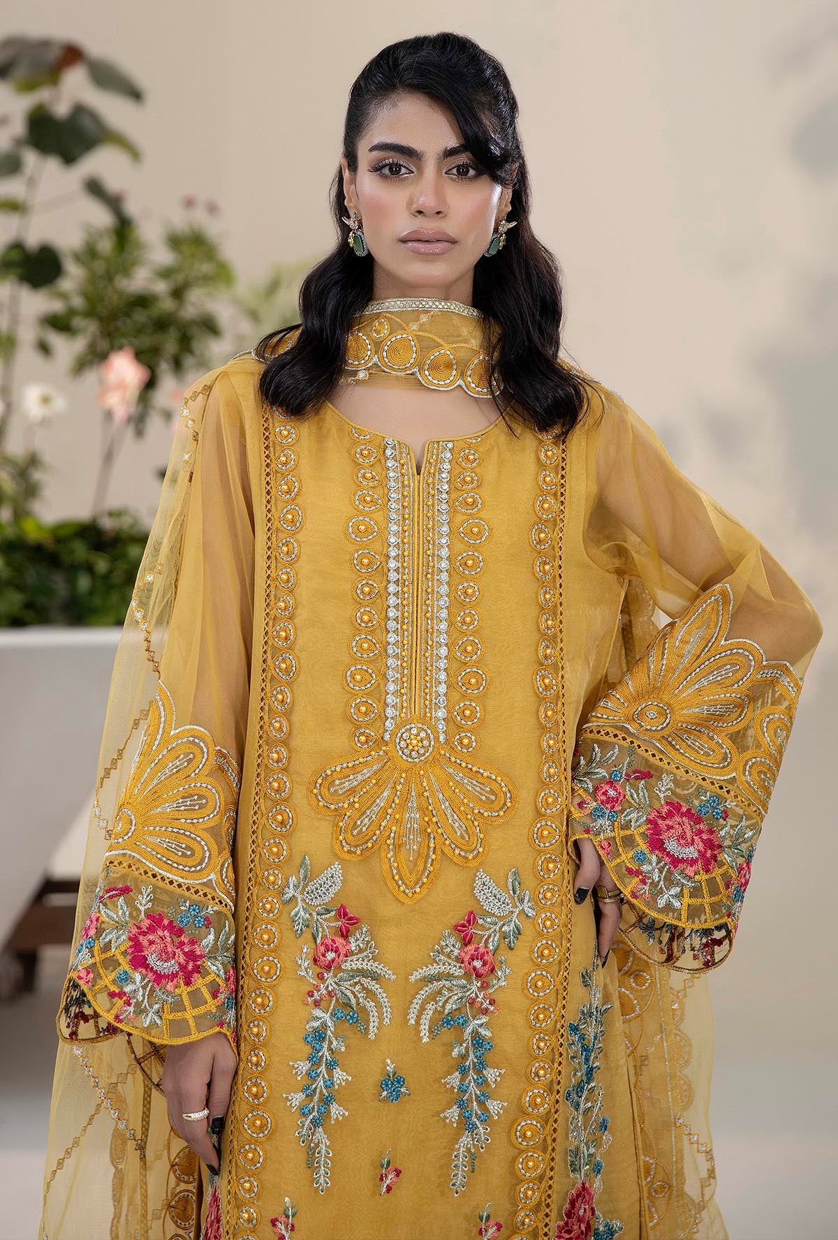 Raahi By ZA Clothes Embroidered Semi-Stitched Organza 3pcs