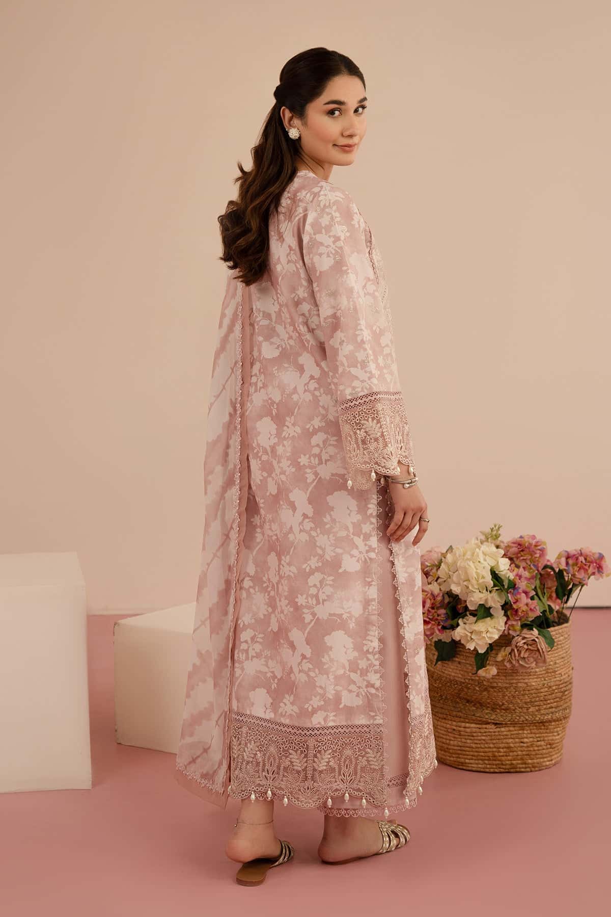 Floral Charm By Afrozeh Embroidered Lawn Unstitched 3pcs