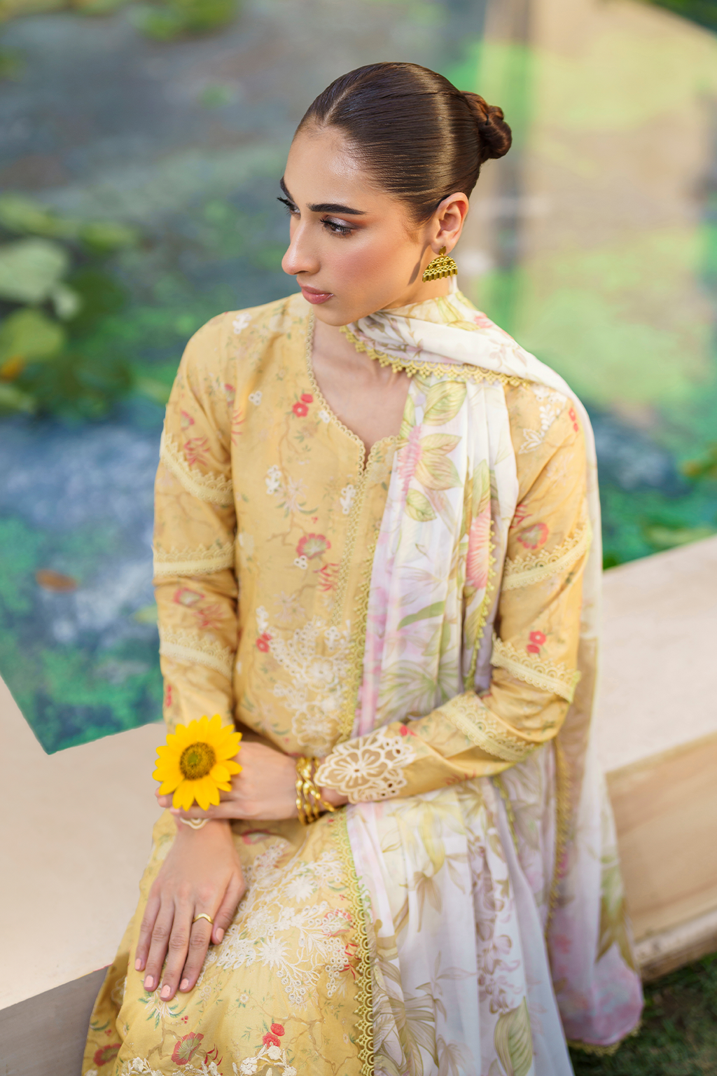 Iznik Festive Lawn Embroidered Unstitched 3pcs - Jotey