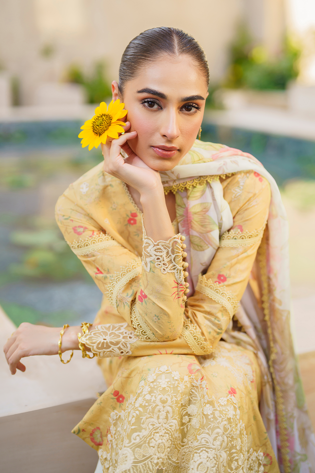 Iznik Festive Lawn Embroidered Unstitched 3pcs - Jotey