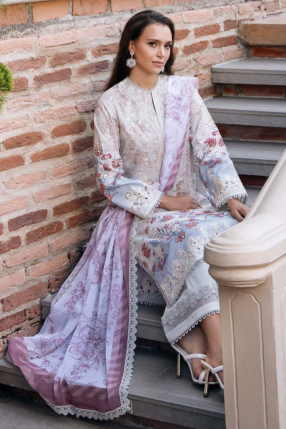 AFROZEH Damask The Holiday Edit'25 Embroidered Lawn 3pcs