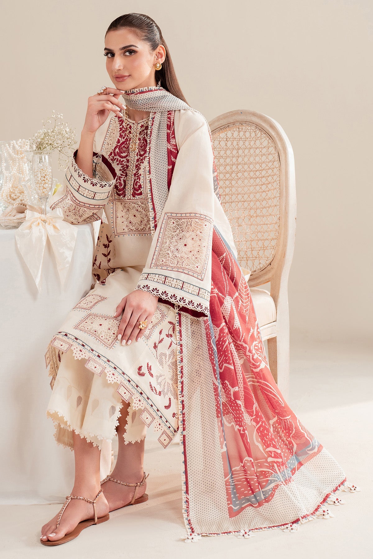 Iris By Jazmin Embroidered Luxury Lawn Unstitched 3pcs