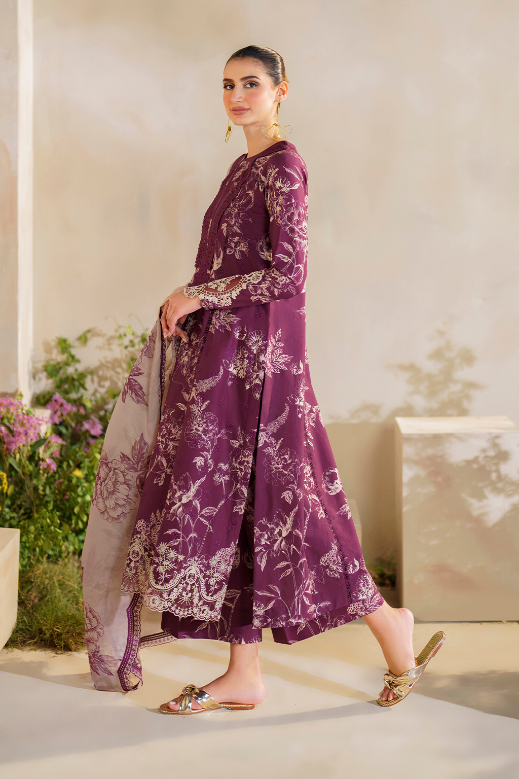 Iznik Festive Lawn Embroidered Unstitched 3pcs - Jotey