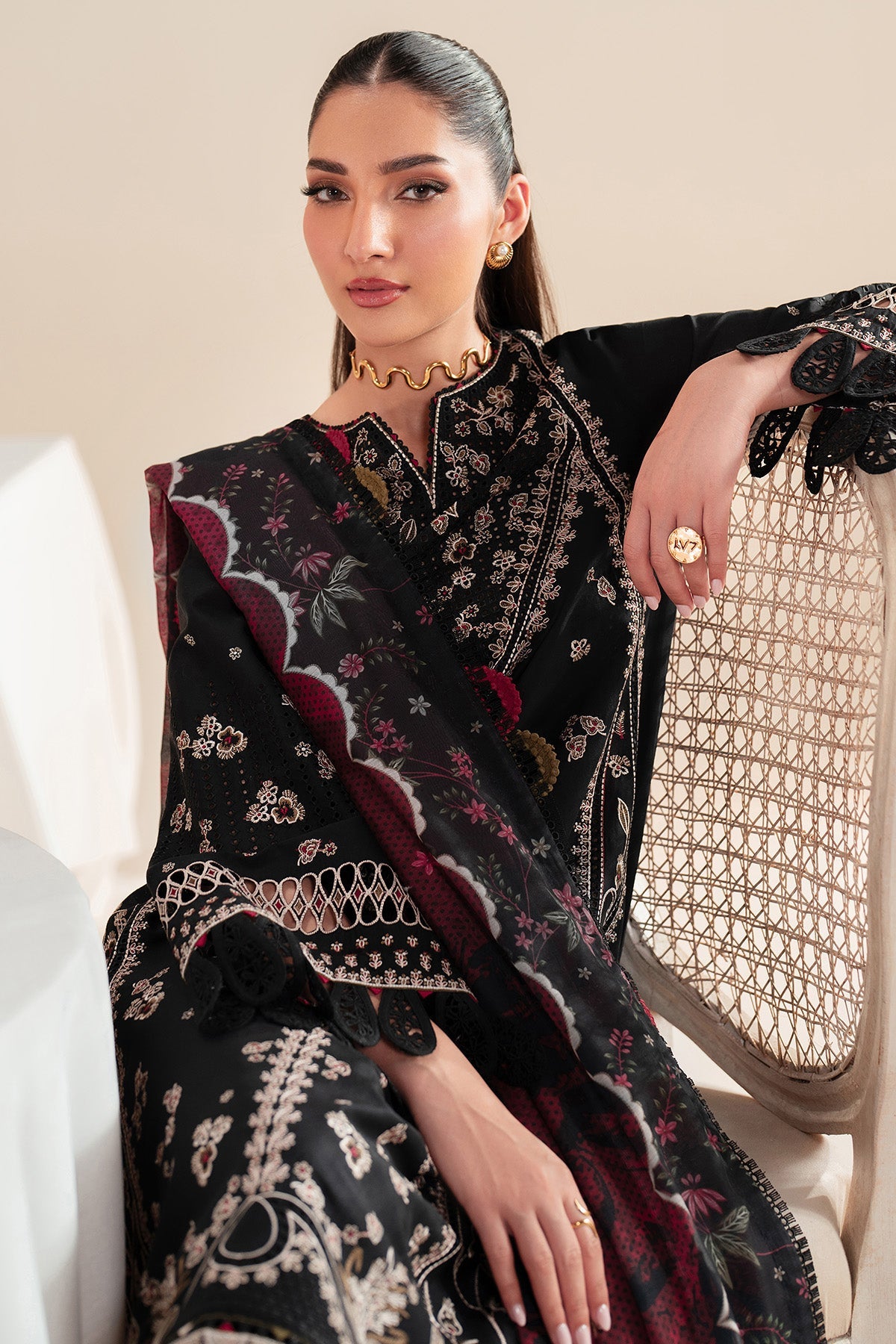 Iris By Jazmin Embroidered Luxury Lawn Unstitched 3pcs