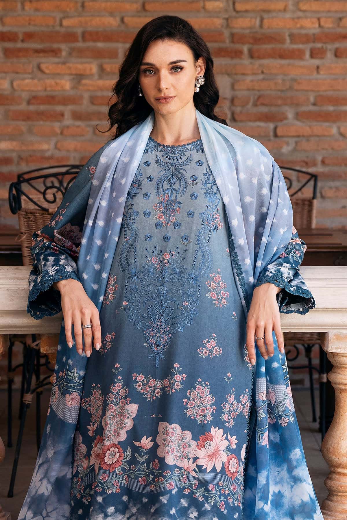 AFROZEH Damask The Holiday Edit'25 Embroidered Lawn 3pcs