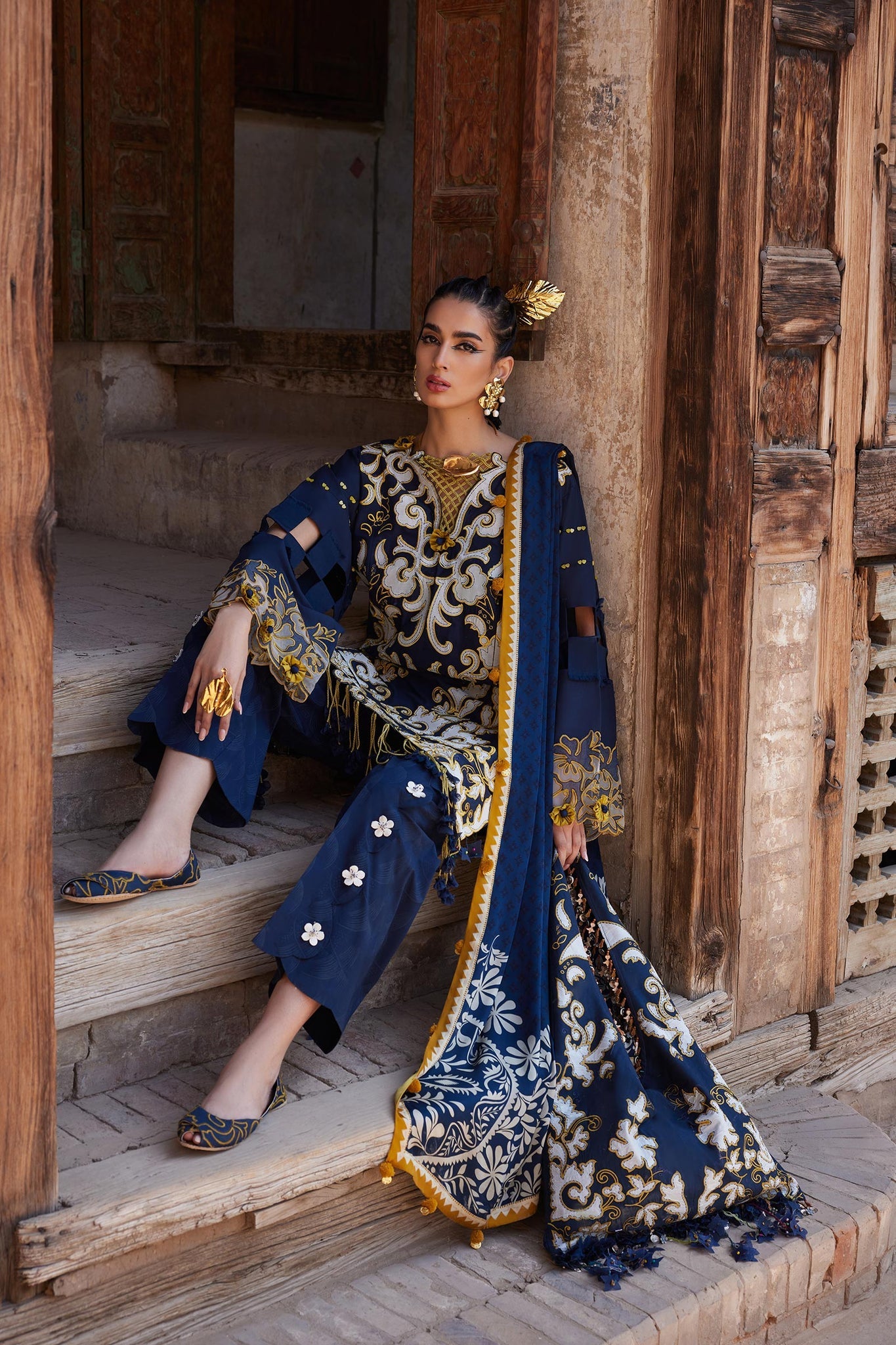 Elan Embroidered Lawn Unstitched 3pcs