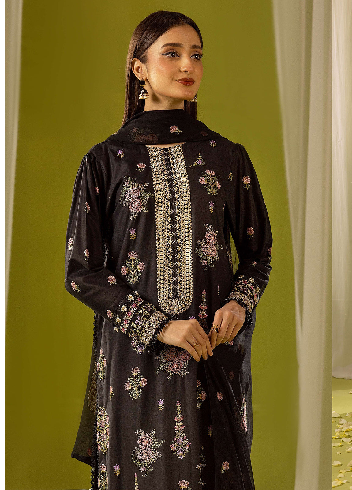 Khoobsurat Signature Shamiyana Luxury Embroidered Lawn 3pcs