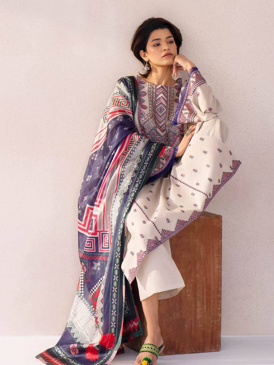 Bin Ilyas Summer Edit'25 Embroidered Lawn Unstitched 3pcs - Jotey