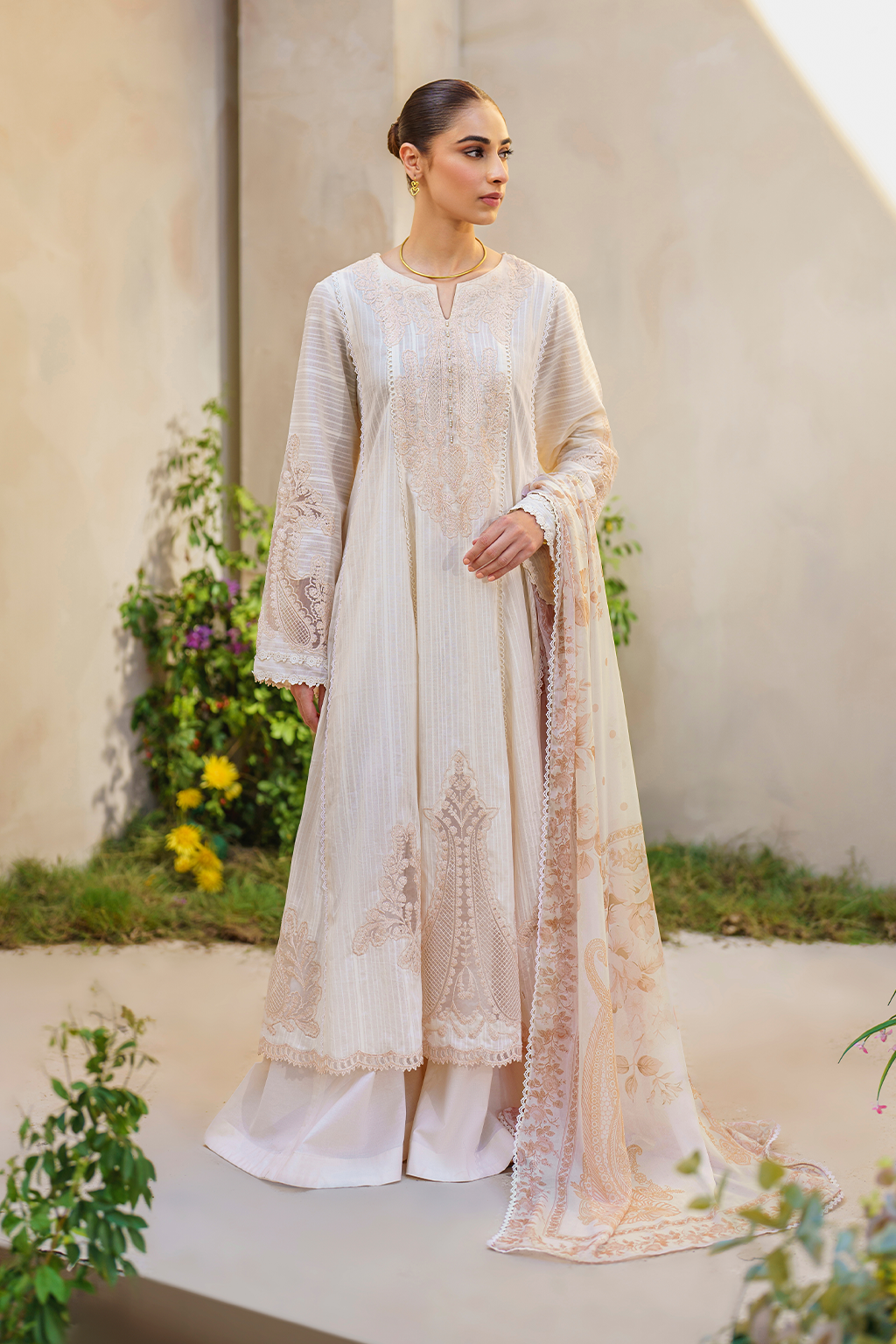 Iznik Festive Lawn Embroidered Unstitched 3pcs - Jotey