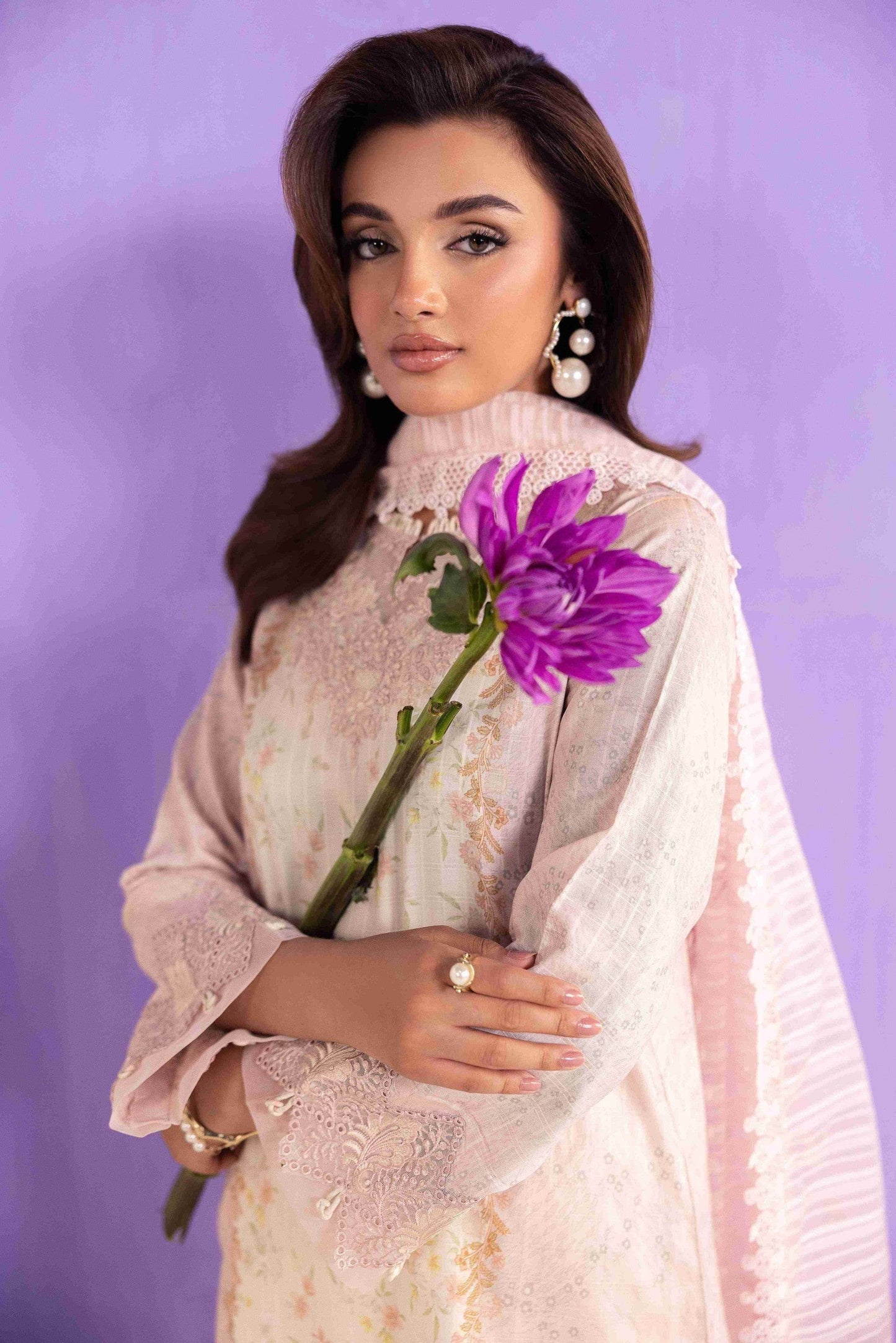Aabyaan Eid Pret'25 Embroidered Stitched 3pcs - Jotey