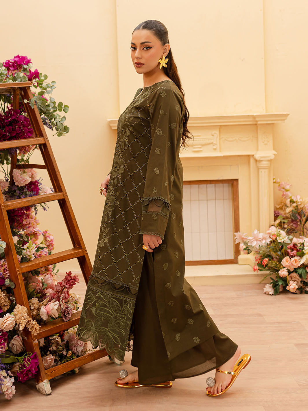 Twilight By Mahnur Embroidered Lawn Unstitched 3pcs