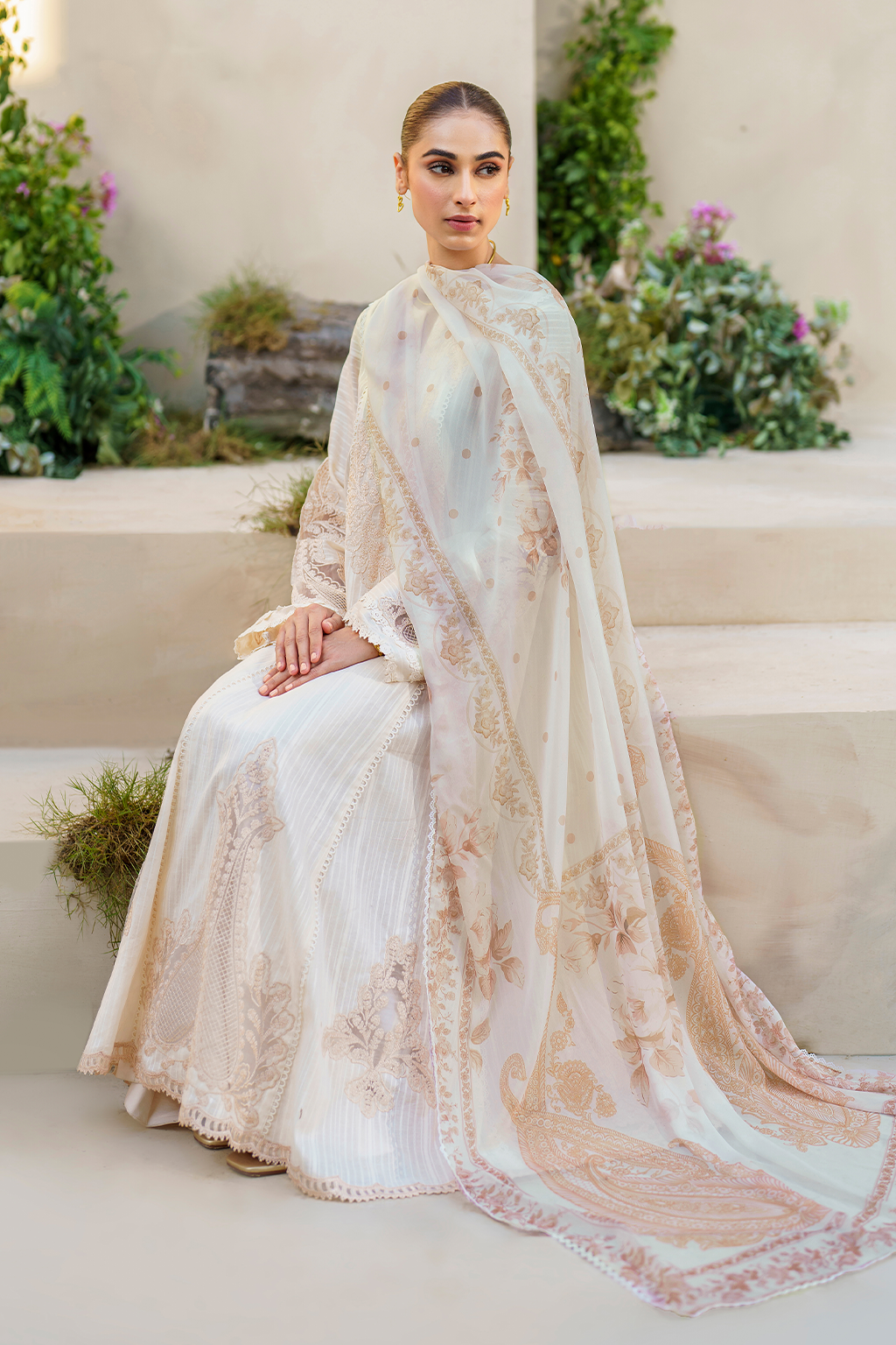 Iznik Festive Lawn Embroidered Unstitched 3pcs - Jotey