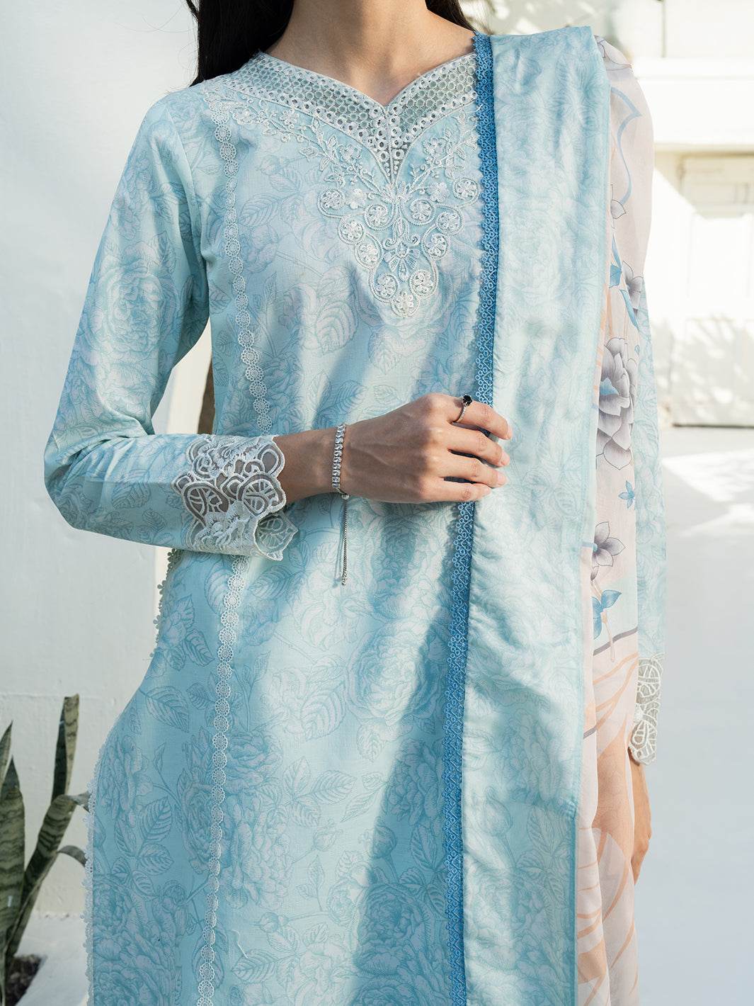 F&F Prints By Faiza Faisal Digital Printed Unstitched Lawn 3pcs - Jotey