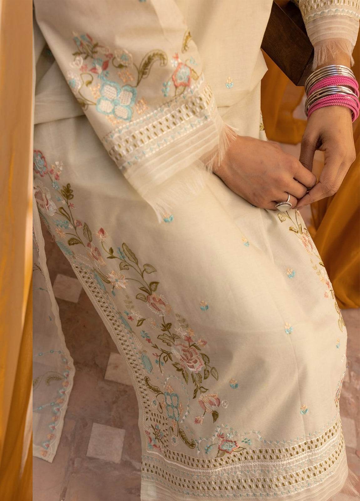 Gul-E-Bahaar By Khoobsurat Embroidered Lawn Unstitched 3pcs - Jotey